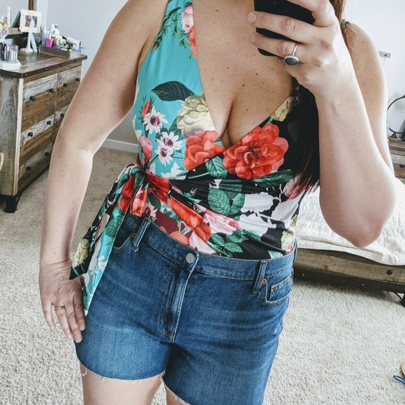 🆕🌿FLORAL BODYSUIT🌿 - Picture 8 of 14